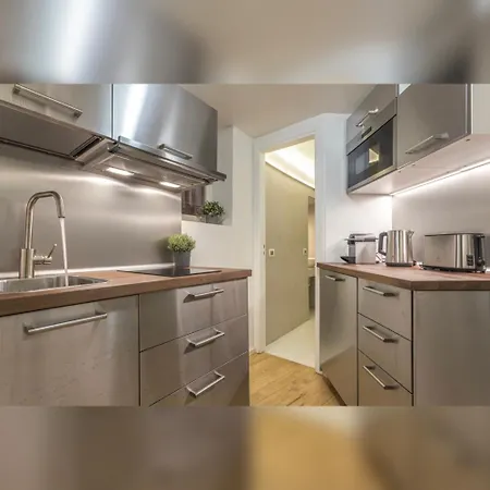 Labanca's Domus Navona Apartmán *